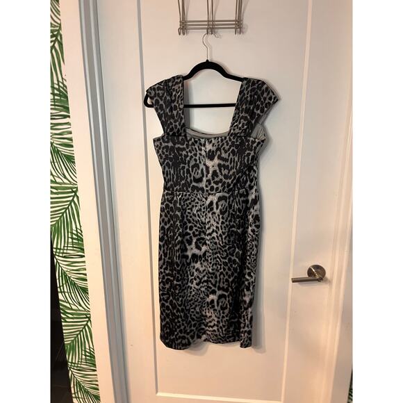 Tadashi Shoji Leopard Print Ruched Front Square Neckline Sheath Dress Size 8 - Picture 3 of 10